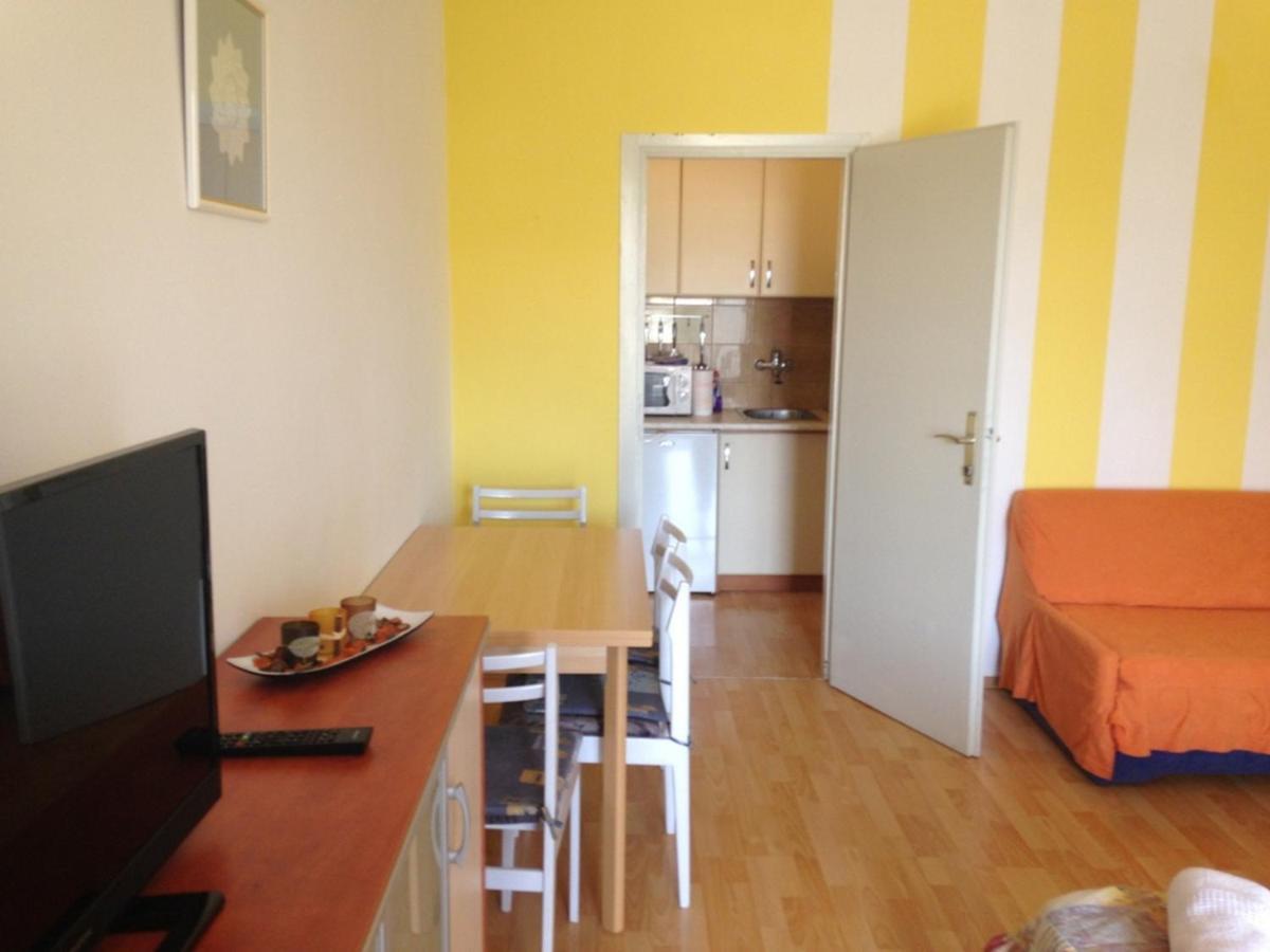 פורץ Apartman Alexandra מראה חיצוני תמונה